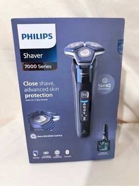 Philips Series 7000 Wet & Dry Electric Rechargeable Shaver S7885